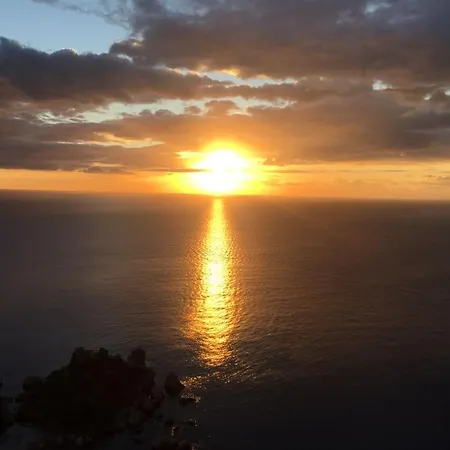 Pina's Tao Sea Apartament Taormina